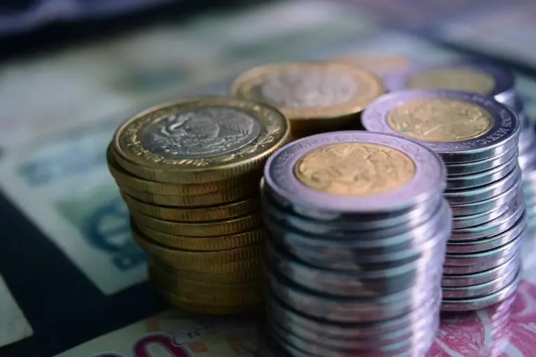 what is a dividend illustrated with a finance-themed photo